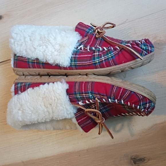 L.L.Bean Plaid Moccasin Women's Slippers - Picture 5 of 8